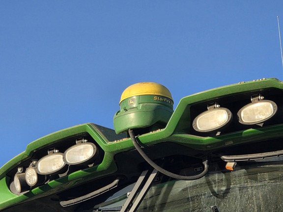 2014 John Deere S680 Combine