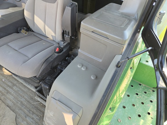 2024 John Deere 616R Sprayer/High Clearance