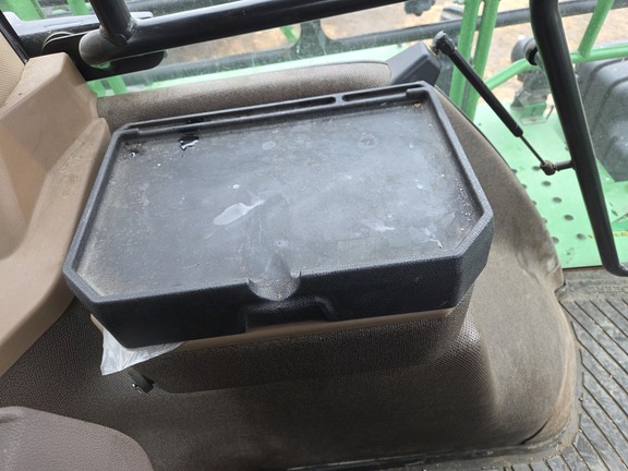 2013 John Deere 4830 Sprayer/High Clearance