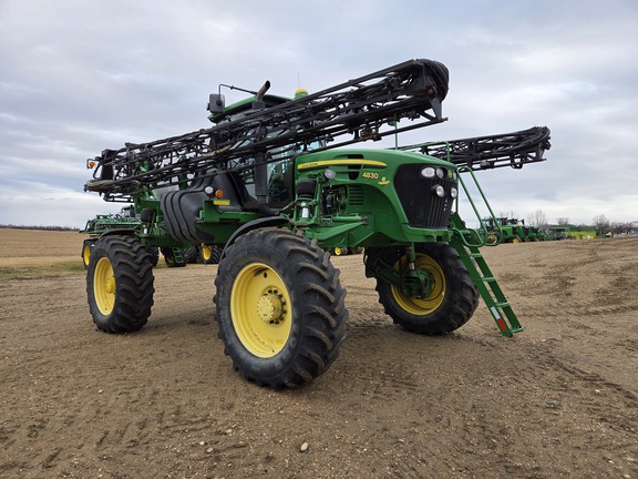 2013 John Deere 4830 Sprayer/High Clearance