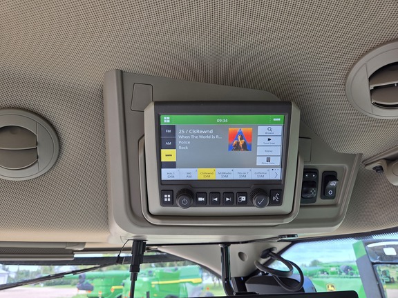 2024 John Deere X9 1000 Combine