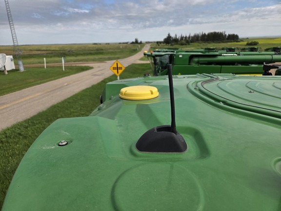 2024 John Deere X9 1000 Combine