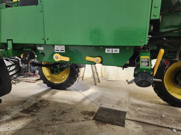 2011 John Deere 4830 Sprayer/High Clearance
