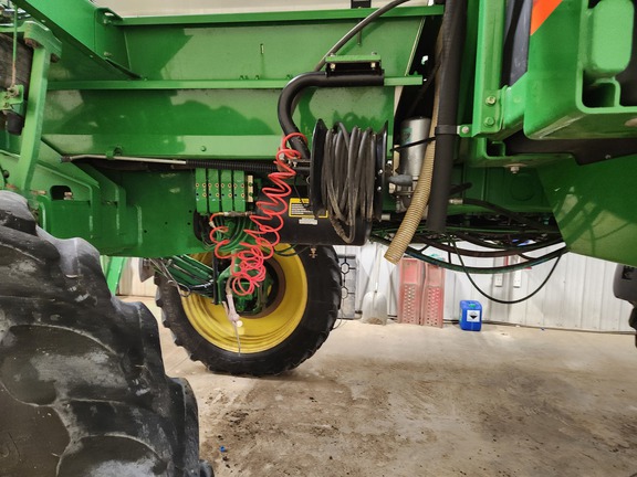 2011 John Deere 4830 Sprayer/High Clearance