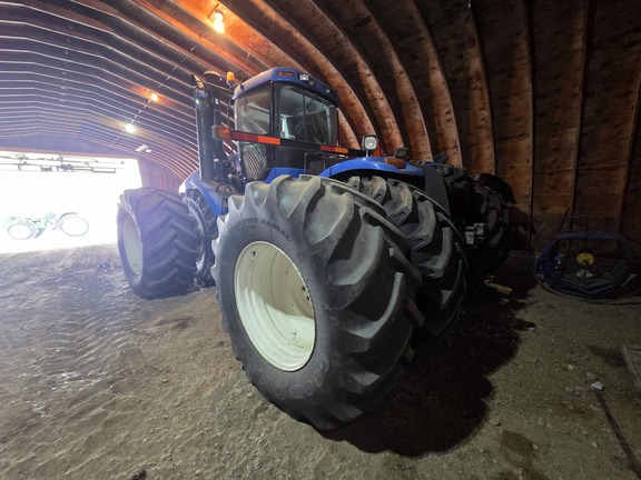 2009 New Holland T9050 Tractor 4WD