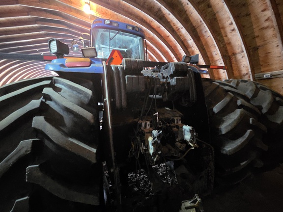 2009 New Holland T9050 Tractor 4WD