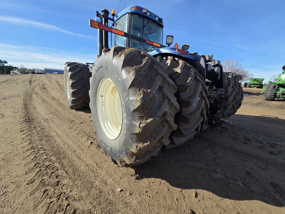 2009 New Holland T9050 Tractor 4WD