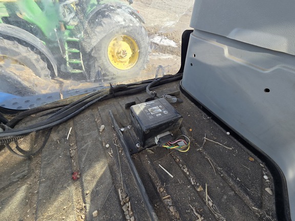 2009 New Holland T9050 Tractor 4WD