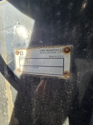 2009 New Holland T9050 Tractor 4WD