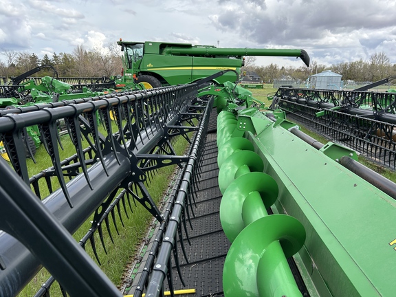 2024 John Deere HD50F Header Combine
