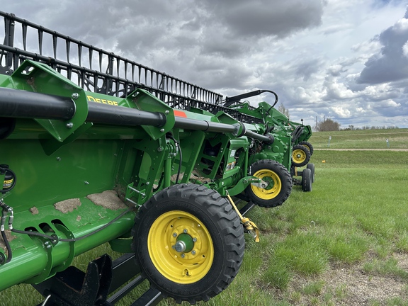 2025 John Deere HDF 45 Header Combine