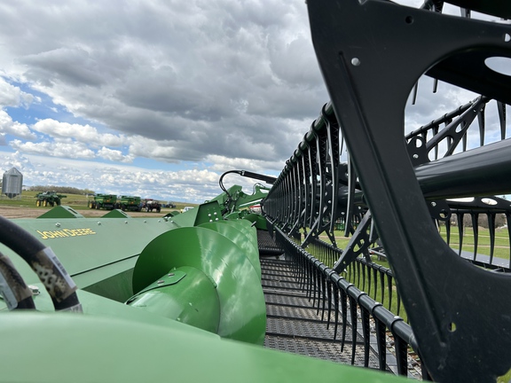 2025 John Deere HDF 45 Header Combine