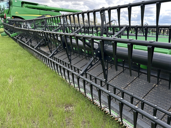 2025 John Deere HDF 45 Header Combine