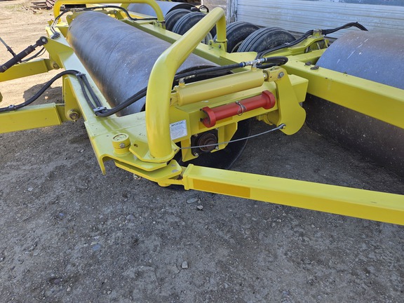 2017 Degelman LR7651 Roller