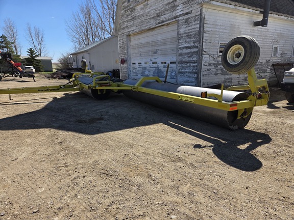 2017 Degelman LR7651 Roller
