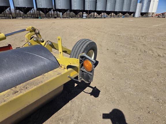 2014 Degelman LR7651 Roller