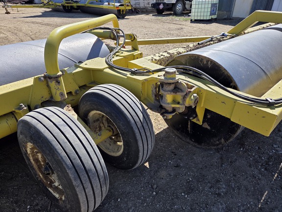 2014 Degelman LR7651 Roller