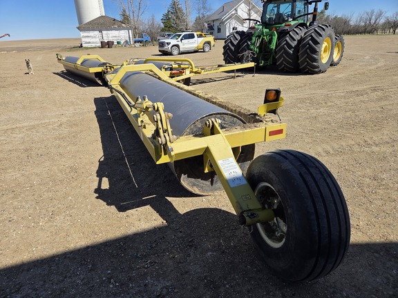 2014 Degelman LR7651 Roller