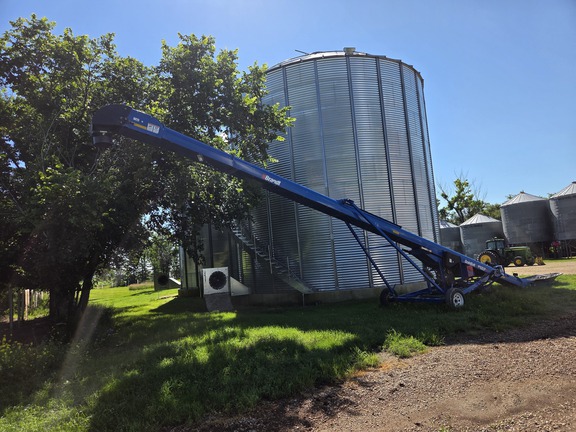 2019 Brandt 1552 LP+ Grain Auger