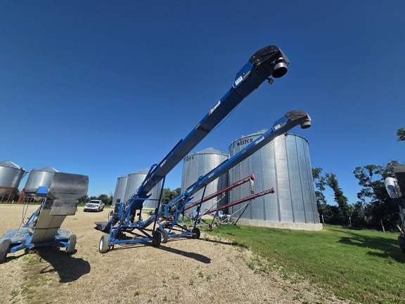 2021 Brandt 1547 LP+ Grain Auger