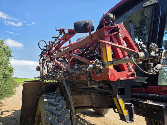 2014 Case IH 4430 Sprayer/High Clearance