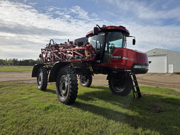 2014 Case IH 4430 Sprayer/High Clearance