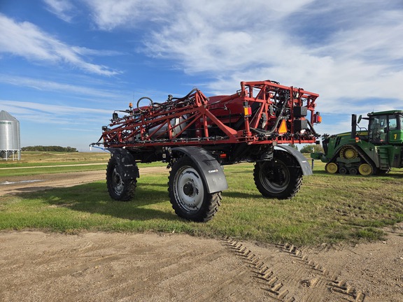 2014 Case IH 4430 Sprayer/High Clearance