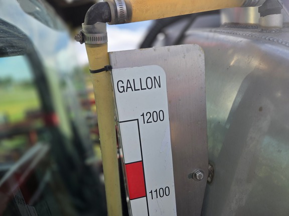 2014 Case IH 4430 Sprayer/High Clearance