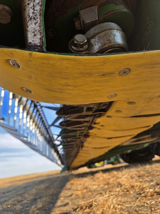 2020 John Deere 745FD Header Combine