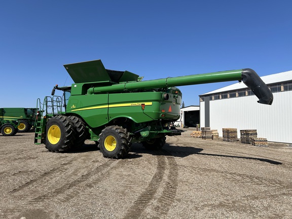 2018 John Deere S790 Combine