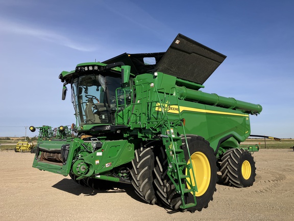 2023 John Deere X9 1000 Combine