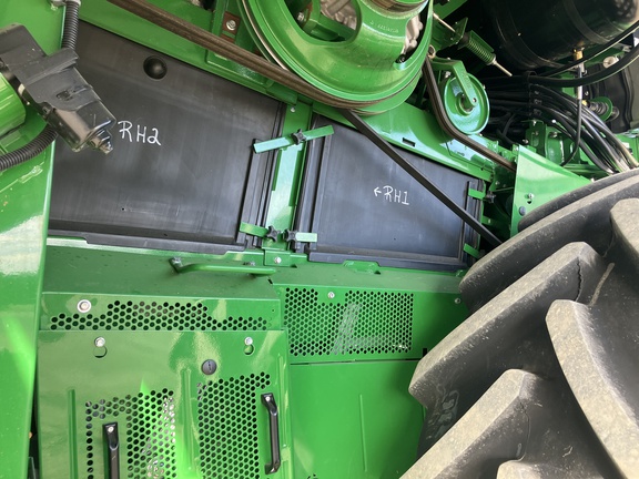 2023 John Deere X9 1000 Combine