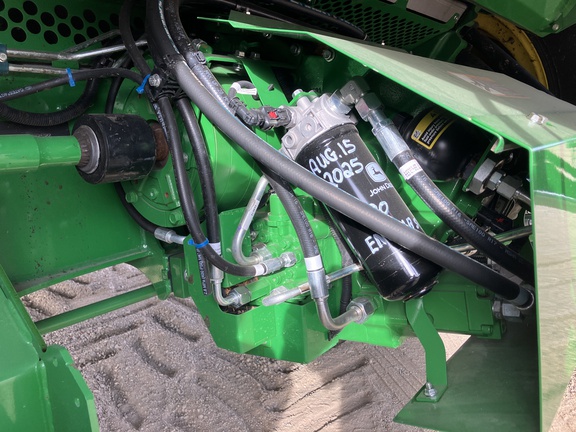 2023 John Deere X9 1000 Combine