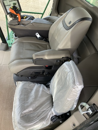 2023 John Deere X9 1000 Combine