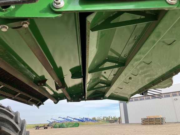 2023 John Deere X9 1000 Combine