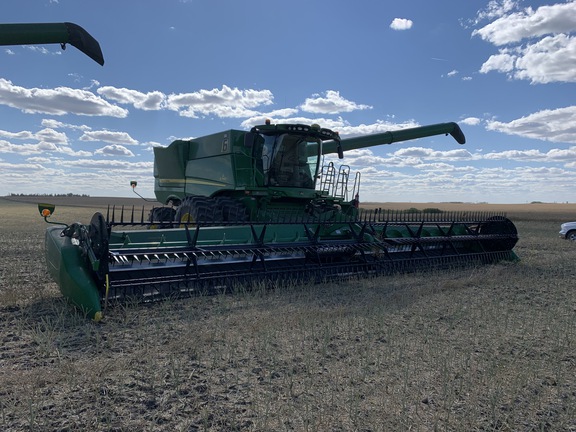 2018 John Deere S790 Combine