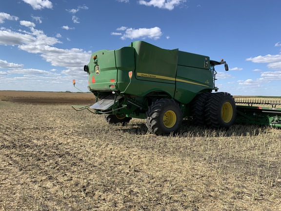 2018 John Deere S790 Combine