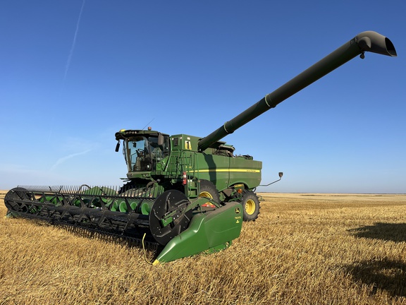 2018 John Deere S790 Combine