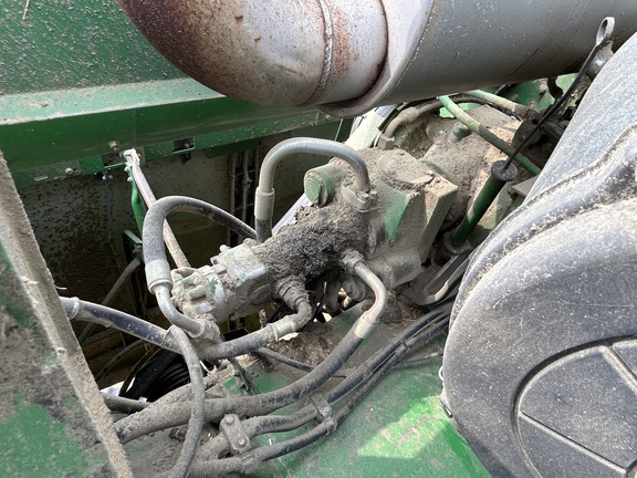 2006 John Deere 9660 WTS Combine