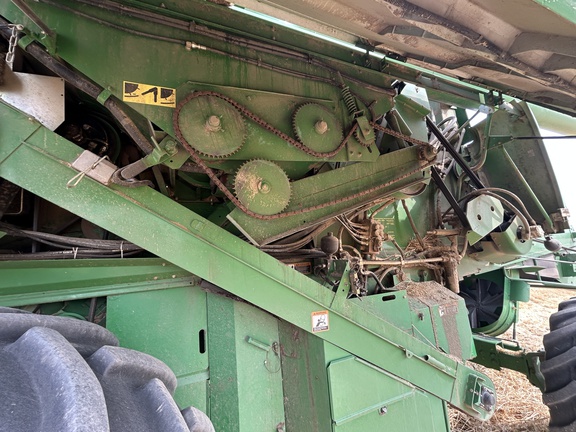 2006 John Deere 9660 WTS Combine