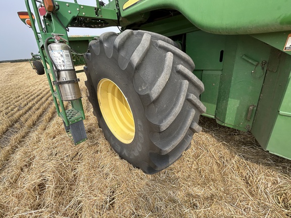 2006 John Deere 9660 WTS Combine