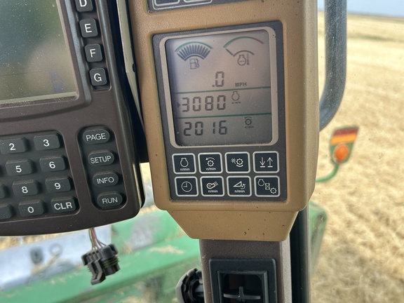 2006 John Deere 9660 WTS Combine