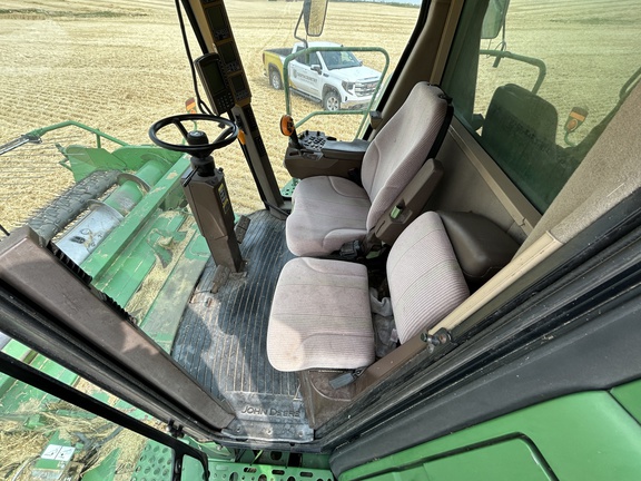 2006 John Deere 9660 WTS Combine