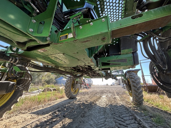 2015 John Deere R4038 Sprayer/High Clearance