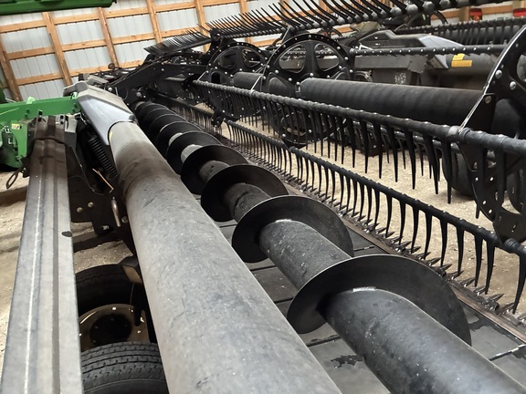2021 MacDon FD140 Header Combine