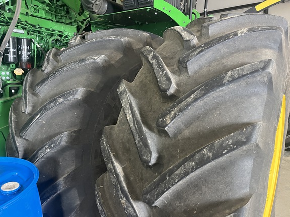 2018 John Deere 9520R Tractor 4WD