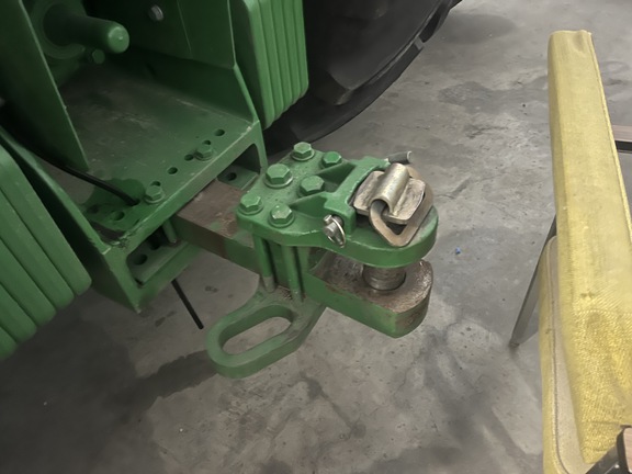 2018 John Deere 9520R Tractor 4WD