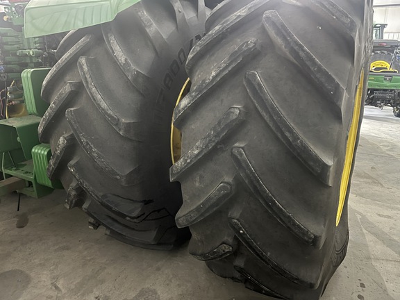 2018 John Deere 9520R Tractor 4WD