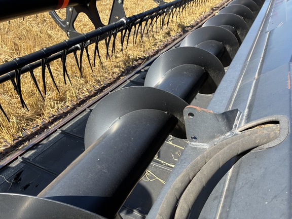 2009 MacDon D60 Header Combine