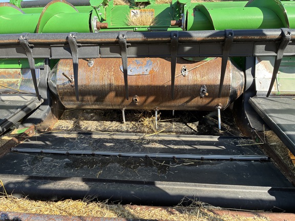 2011 John Deere 635D Header Combine